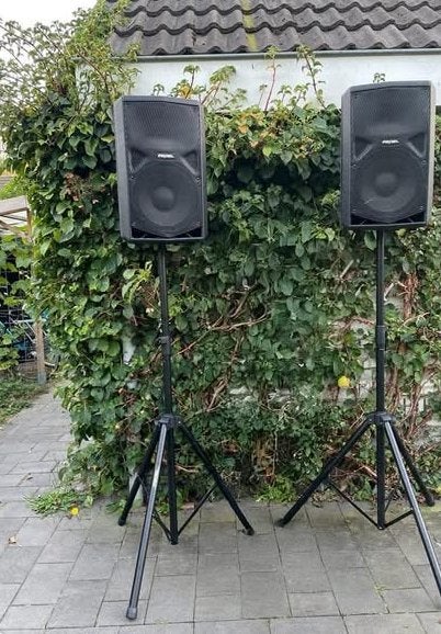 Professionele geluidsinstallatie te huur  (2 stuks), Ophalen of Verzenden, Zo goed als nieuw, Zwart