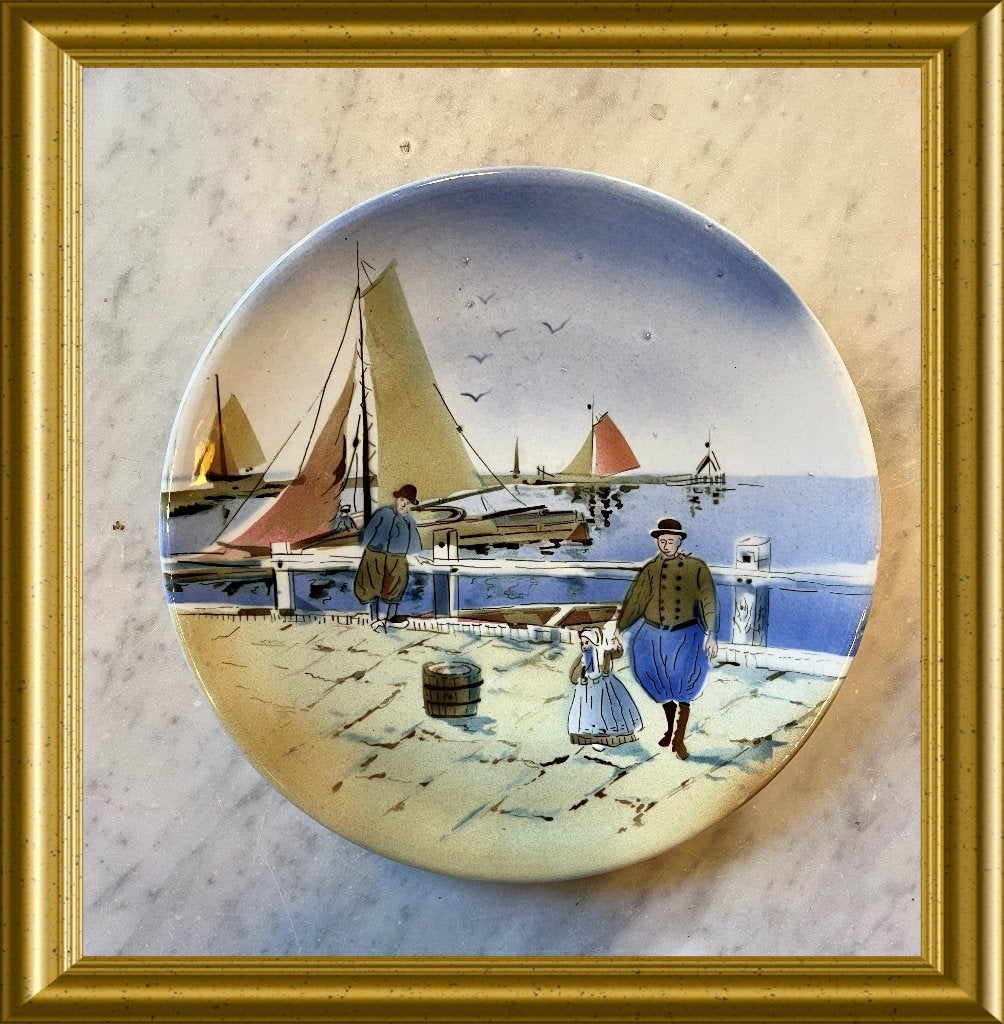 Oud bord : klederdracht, zeilboot, Ophalen of Verzenden