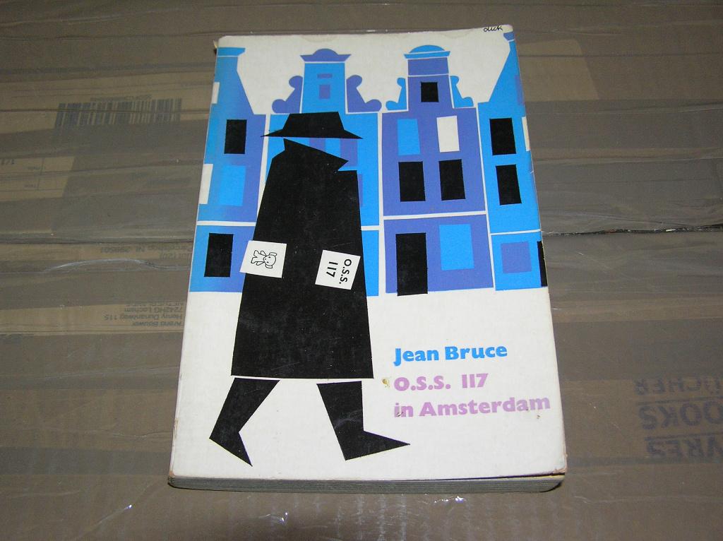 OSS 117 in Amsterdam- Jean Bruce, Boeken, Detectives, Gelezen, Ophalen of Verzenden