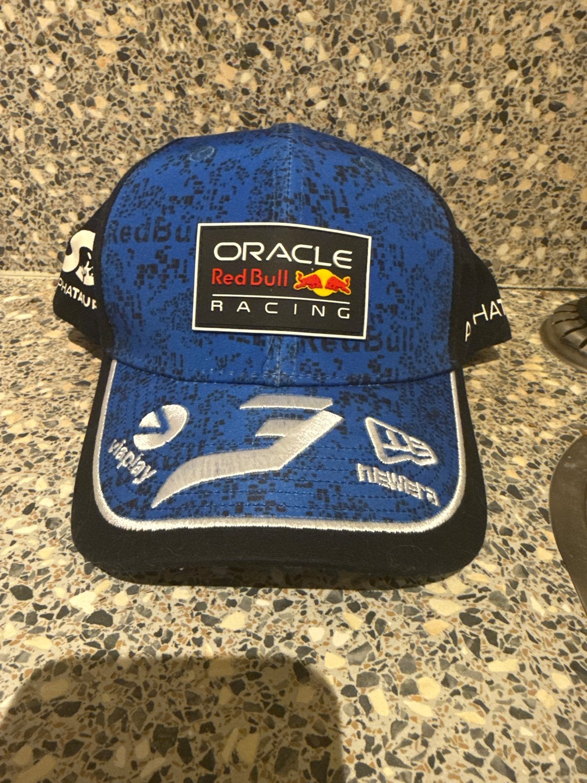 Red Bull Racing Oracle F1 Pet - Nieuw, Ophalen of Verzenden, Nieuw, One size fits all, Pet