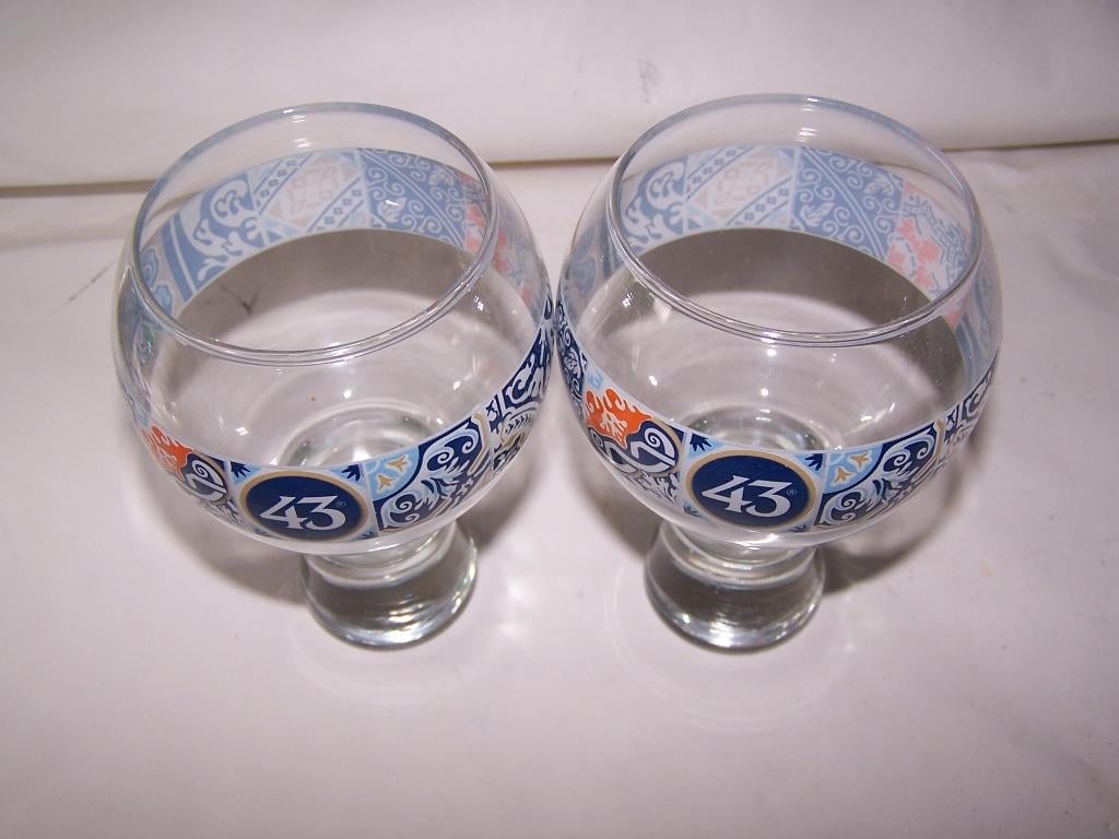2 Licor 43 glazen- blauwe rand.  Zie foto's., Verzamelen, Glas en Borrelglaasjes, Ophalen of Verzenden, Zo goed als nieuw, Overige typen