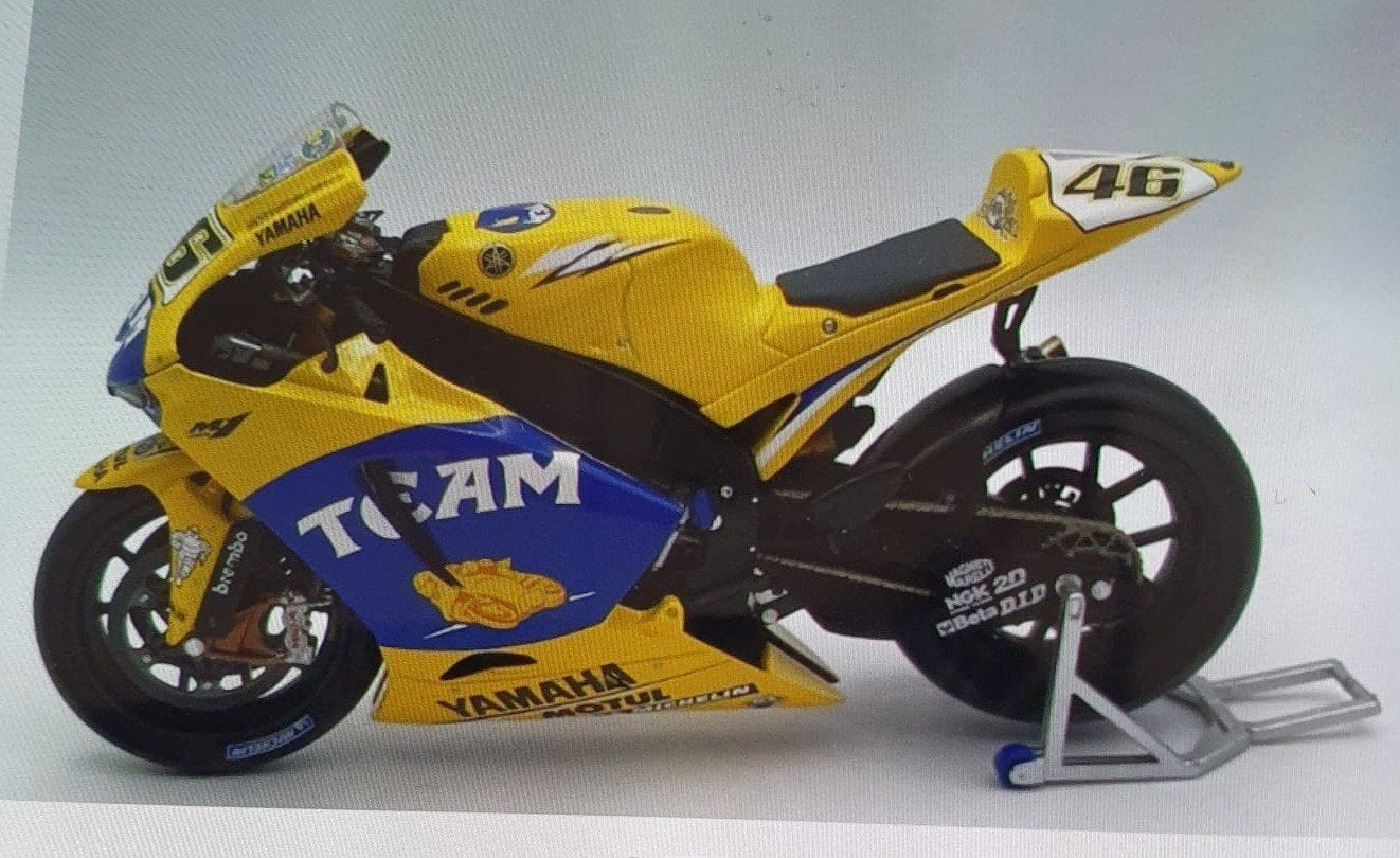 TE KOOP GEVRAAGT  rossi minichamps camel  editie 2006, Ophalen of Verzenden, Zo goed als nieuw, 1:9 t/m 1:12, Motor