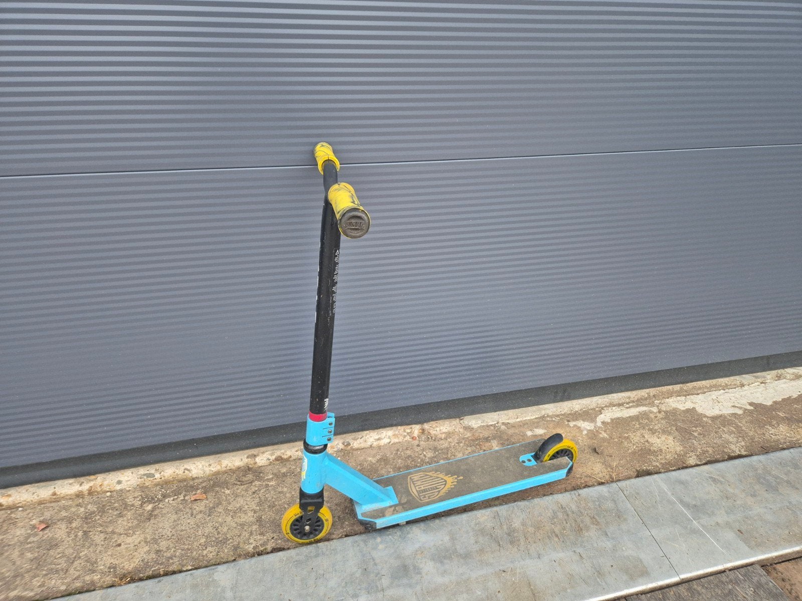 Stuntstep Slamm Scooters - Blauw/Geel, Ophalen of Verzenden, Gebruikt, Gewone step, Slamm Scooters