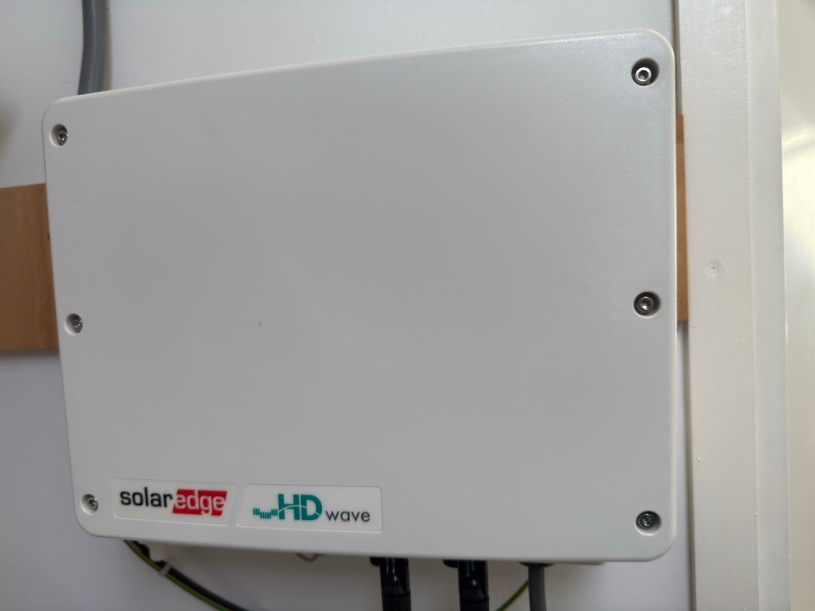 SolarEdge SE4000H HD Wave Omvormer, Doe-het-zelf en Verbouw, Zonnepanelen en Toebehoren, Ophalen, Gebruikt, Overige typen, 200 wattpiek of meer