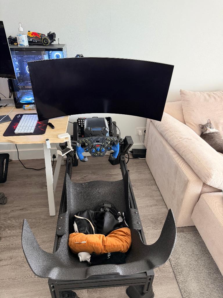 High-end f1 sim rig – Fanatec + Formula cockpit, Spelcomputers en Games, 1 speler, Ophalen of Verzenden, Zo goed als nieuw, Vanaf 3 jaar