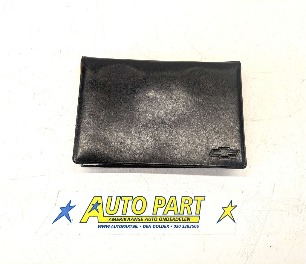 Chevrolet Avalanche instructieboekje 2002, Gebruikt, Info@gm.com, Chevrolet, Ophalen of Verzenden