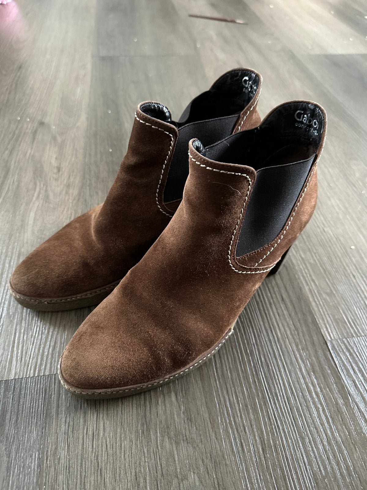 Gabor Suède Enkellaarsjes Chelsea Boots met Hak, Ophalen, Bruin, Lage of Enkellaarzen, Zo goed als nieuw