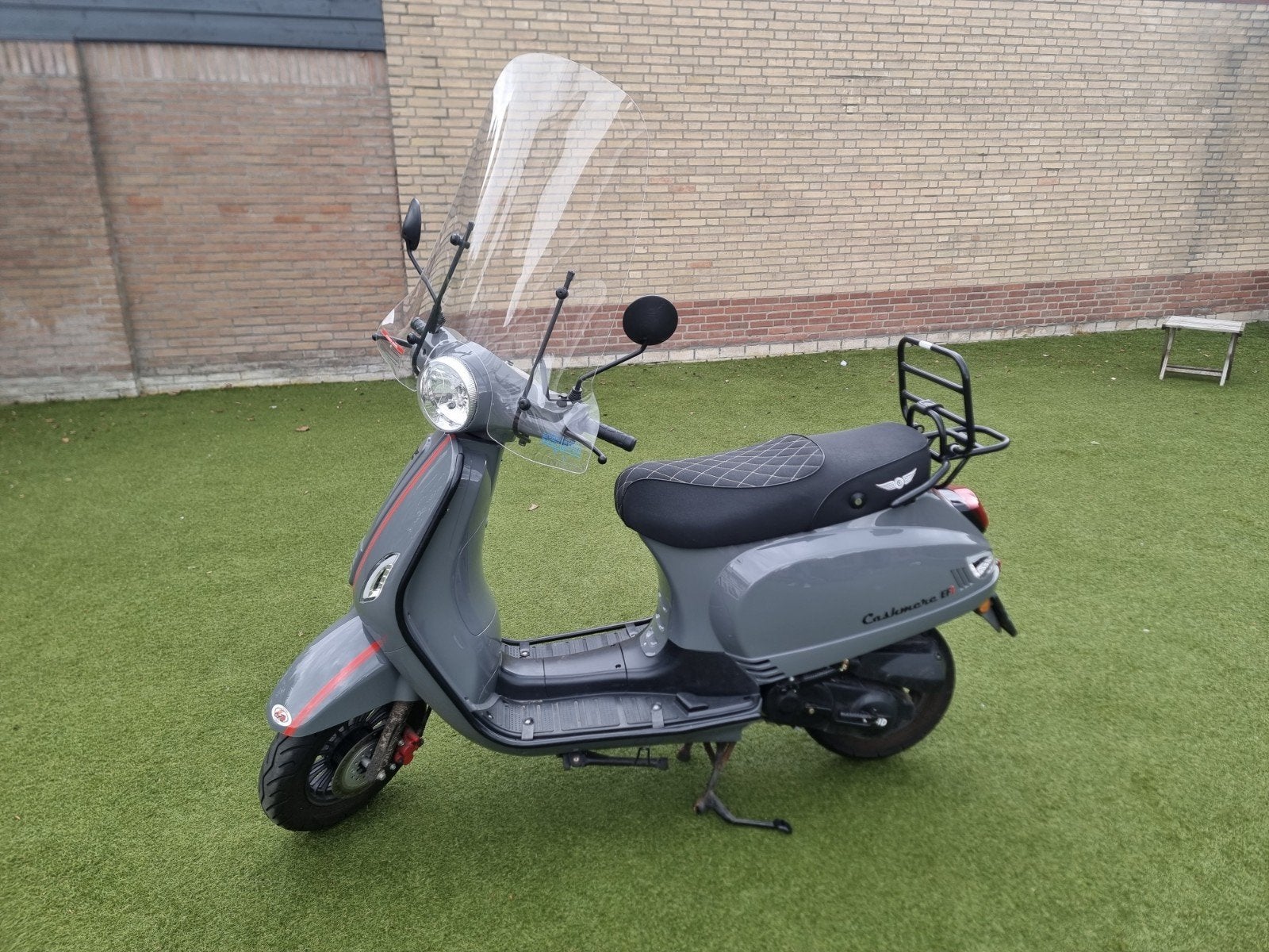 DJJD Cashmere scooter - Zo goed als nieuw, Fietsen en Brommers, Ophalen, Zo goed als nieuw, Benzine, Overige merken