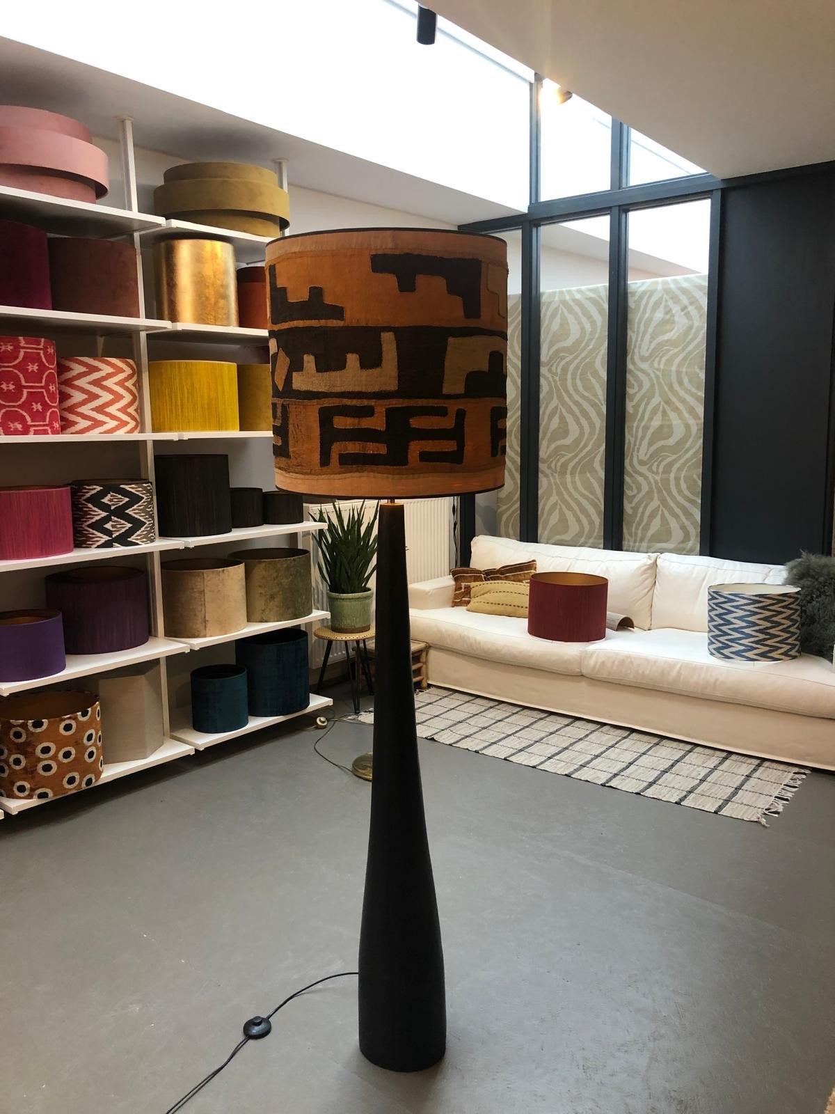 Unieke Lampenkap met Afrikaanse Print - Madame Garage, Textiel, Zo goed als nieuw, Minder dan 100 cm, E27 (groot)