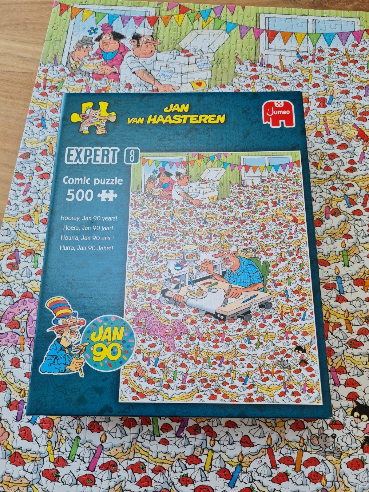 Jan van Haasteren - Hoera, Jan 90 Jaar! 500 stukjes, Ophalen of Verzenden, Minder dan 500 stukjes, Zo goed als nieuw, Legpuzzel