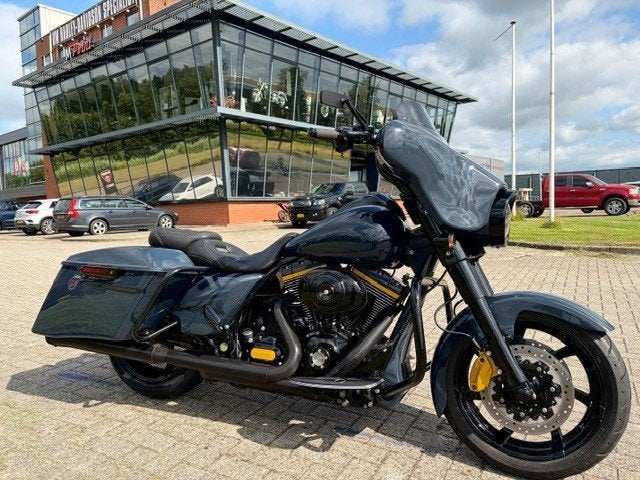 Harley-Davidson FLHX STREETGLIDE FLHXS STREET (bj 2012), Dopplerlaan 26
9207 HC  Drachten, NL, H-D Benelux B.V., Bedrijf, Info@m-point.frl
