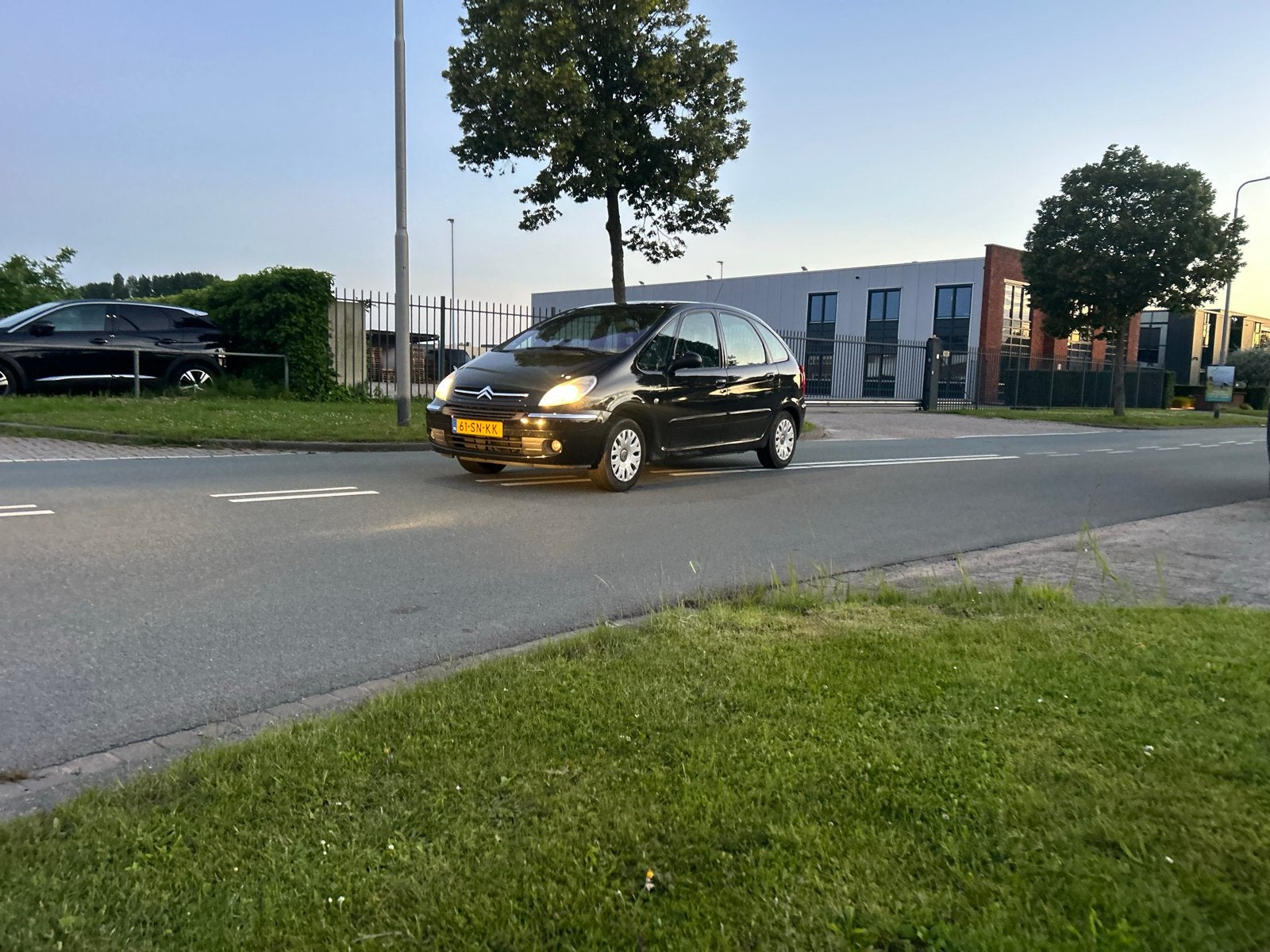 Citroën Xsara 1.6 I 16V Picasso 2006 Zwart, Auto's, Citroën, Voorwielaandrijving, Xsara, 4 cilinders, Zwart