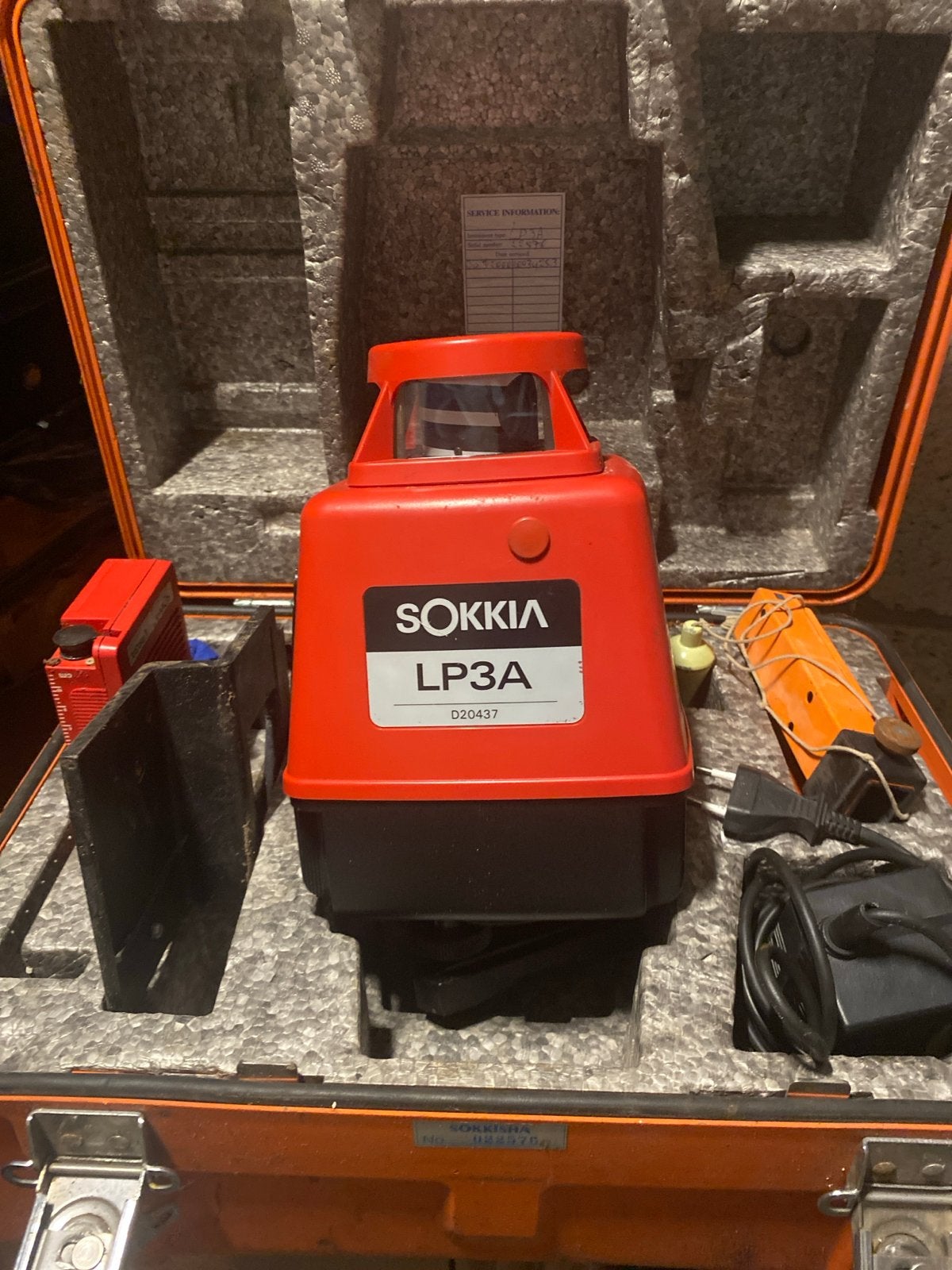 Sokkia LP3A Roterende Laser Waterpas met Koffer, Doe-het-zelf en Verbouw, Meetapparatuur, Ophalen of Verzenden, Gebruikt, Licht