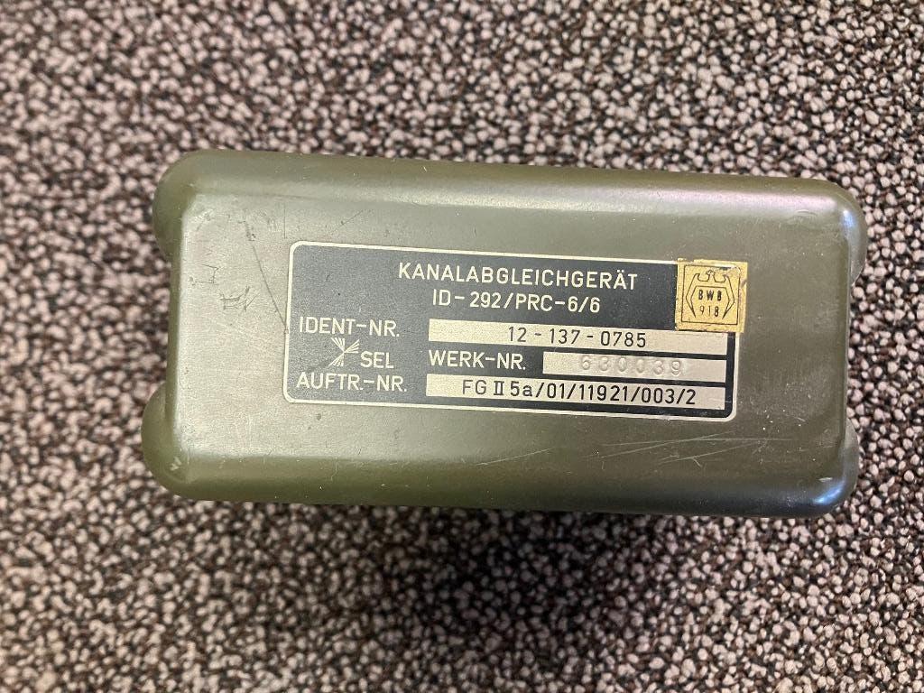 AN/PRC-6  Kanalabgleichgerät & Quarzbehälter QB-6/6, Ophalen of Verzenden, Gebruikt, Zender en Ontvanger