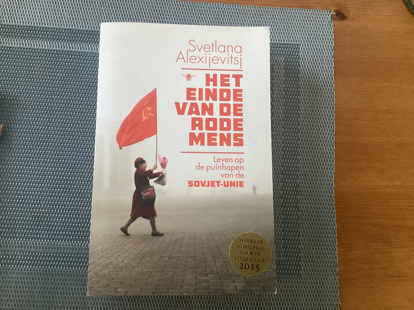 SVETLANA ALEXIJEVITSJ - Het einde van de rode mens, Ophalen of Verzenden, Zo goed als nieuw