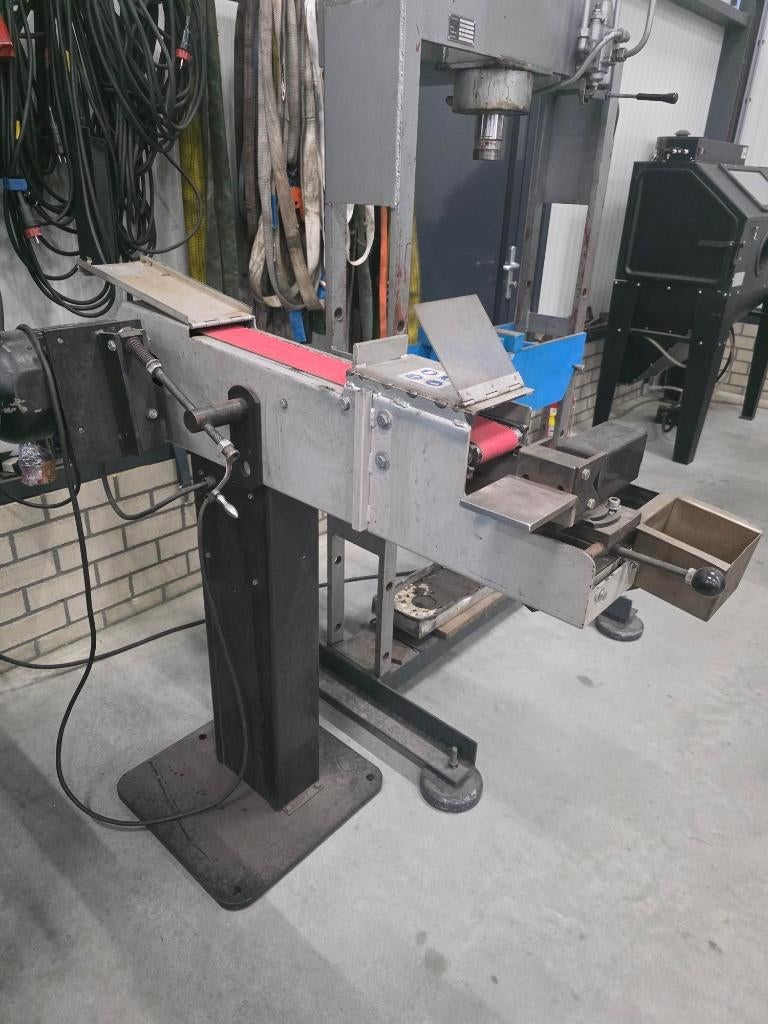 Schuurband machine 230V/380V, Ophalen, Gebruikt, 1200 watt of meer, Bandschuurmachine