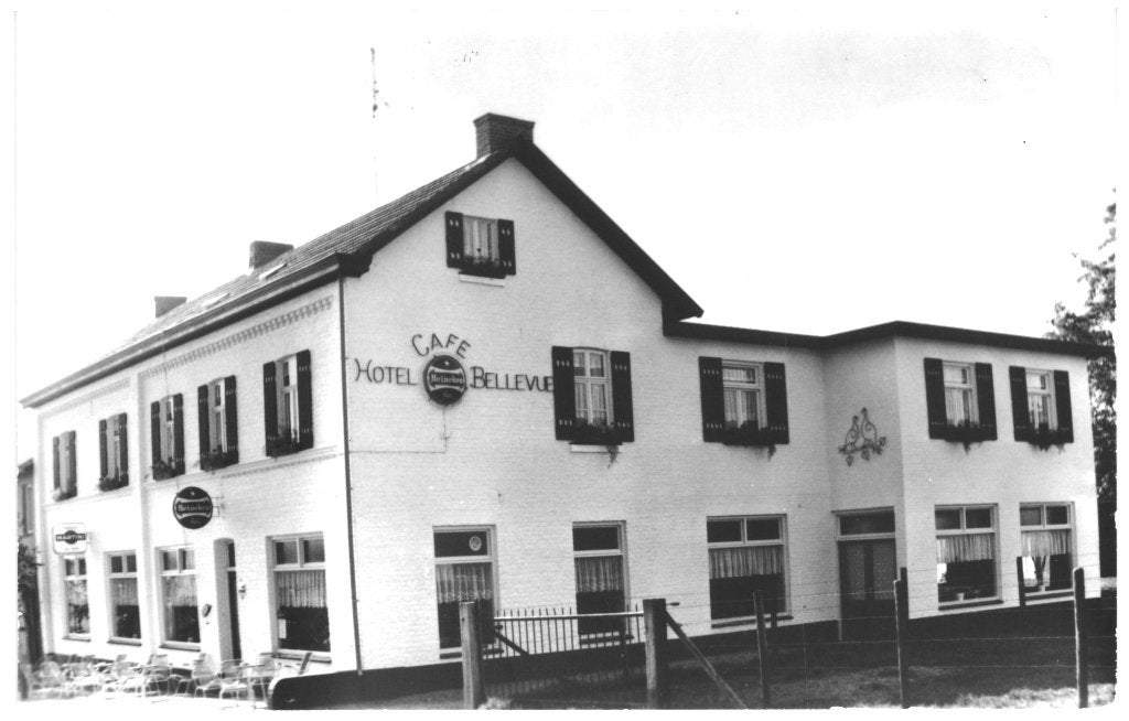 967718	Epen	Limb 1973 Hotel	Restaurant Bellevue Onbeschreven