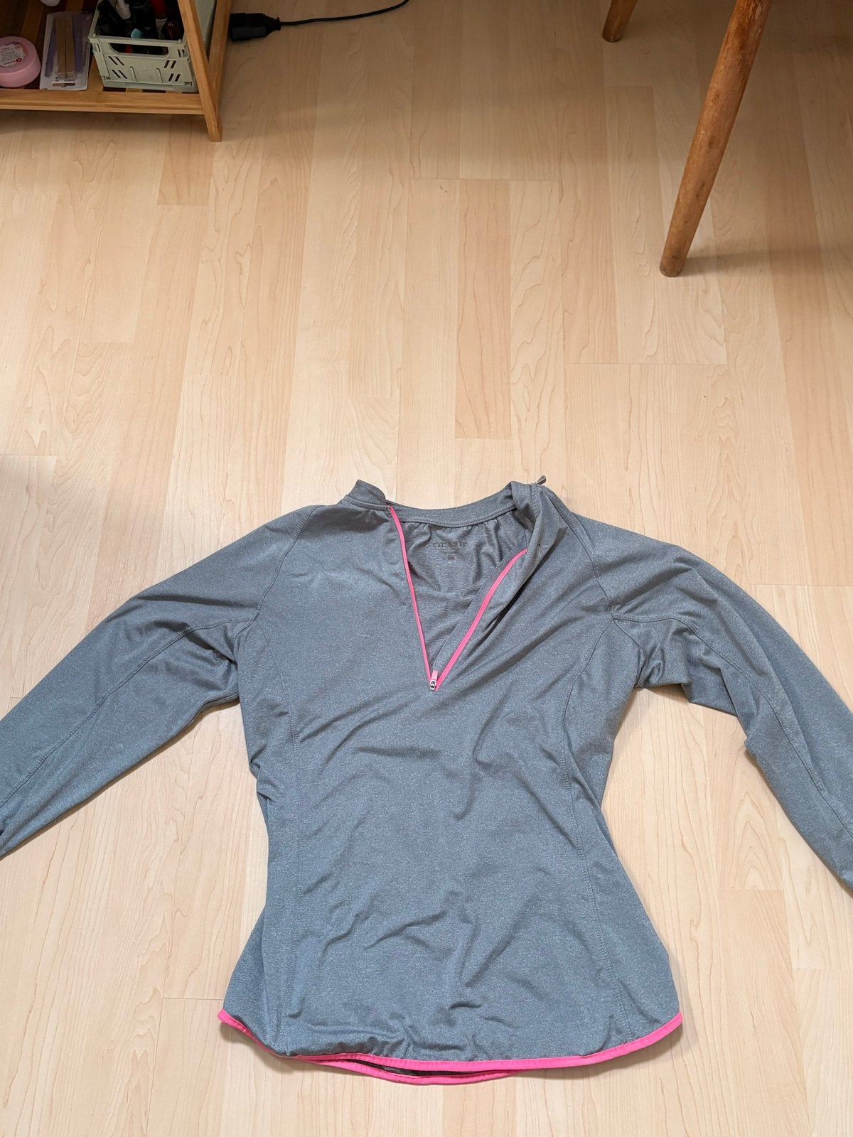 Grijs sportshirt met lange mouwen en roze rits, Fitness of Aerobics, Grijs, Gedragen, Ophalen