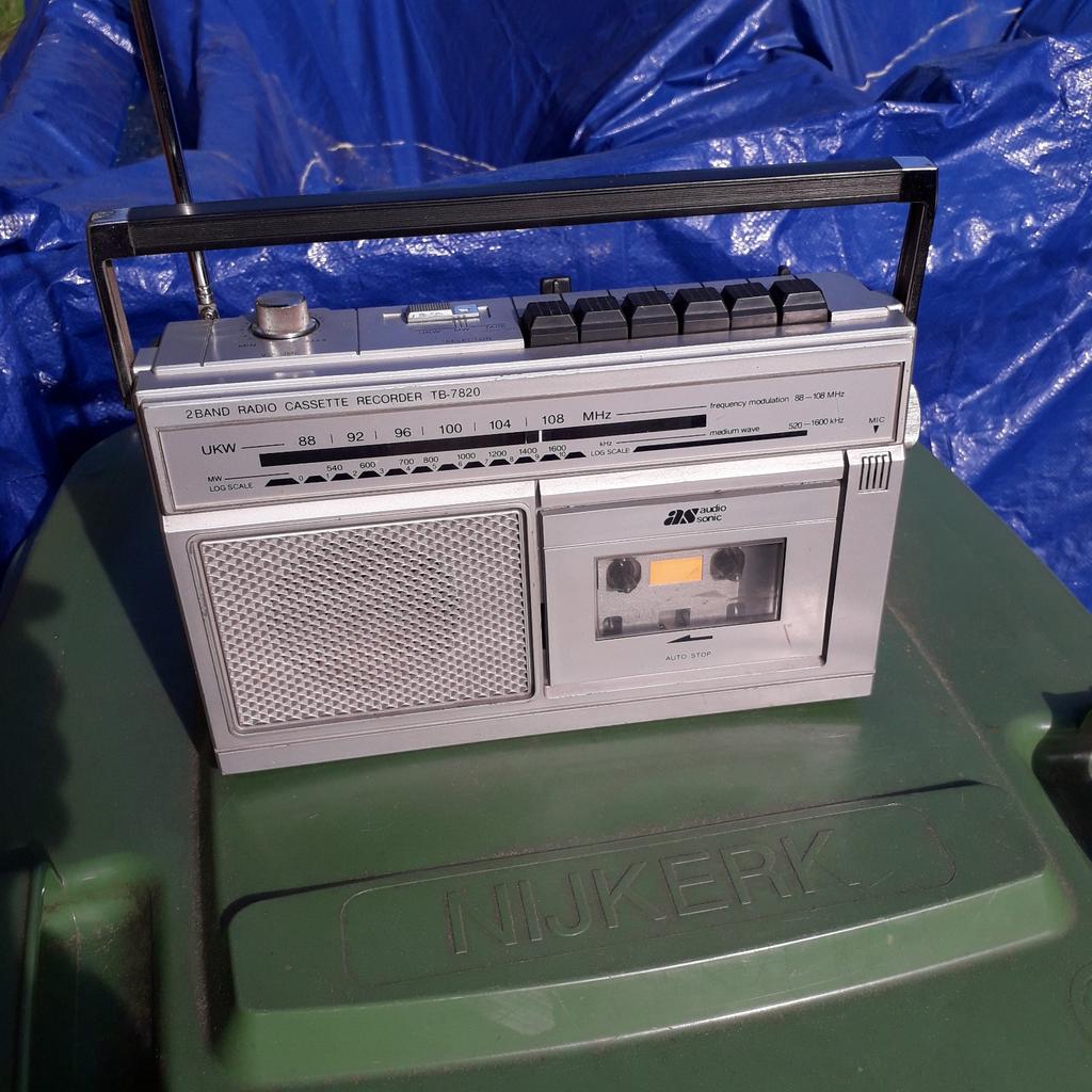 2 band radio cassette recorder TB7820 draagbare, Audio, Tv en Foto, Radio's, Ophalen