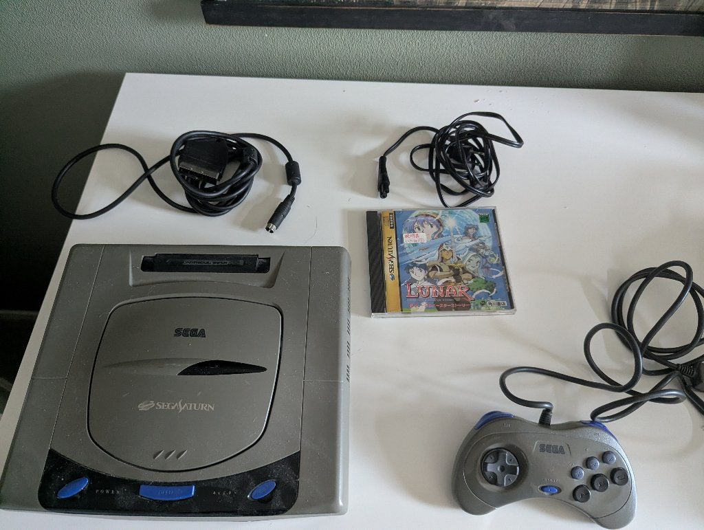 SEGA Saturn NSTC-J + Lunar, Spelcomputers en Games, Spelcomputers | Sega, Verzenden, Saturn of Dreamcast, Met 1 controller, Gebruikt