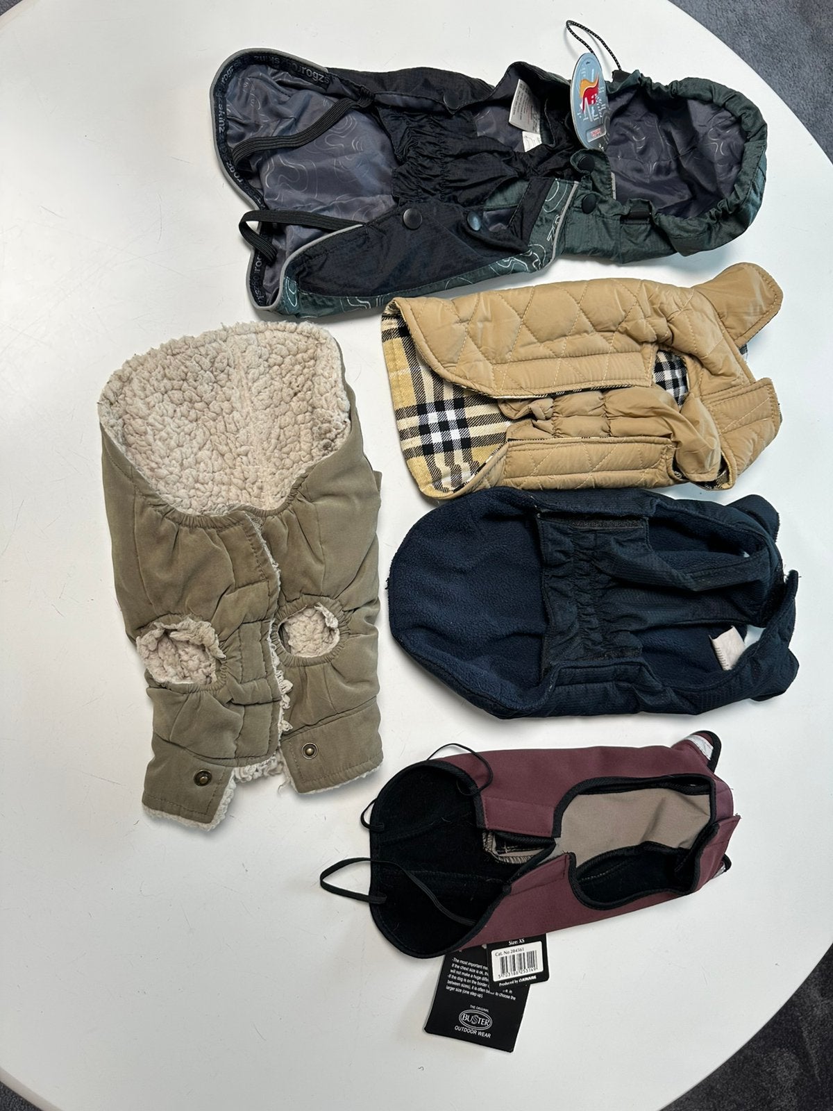 5 honden jasjes maat XS waaronder 3 nieuwe., Dieren en Toebehoren, Ophalen of Verzenden, Nieuw, Hondenjas