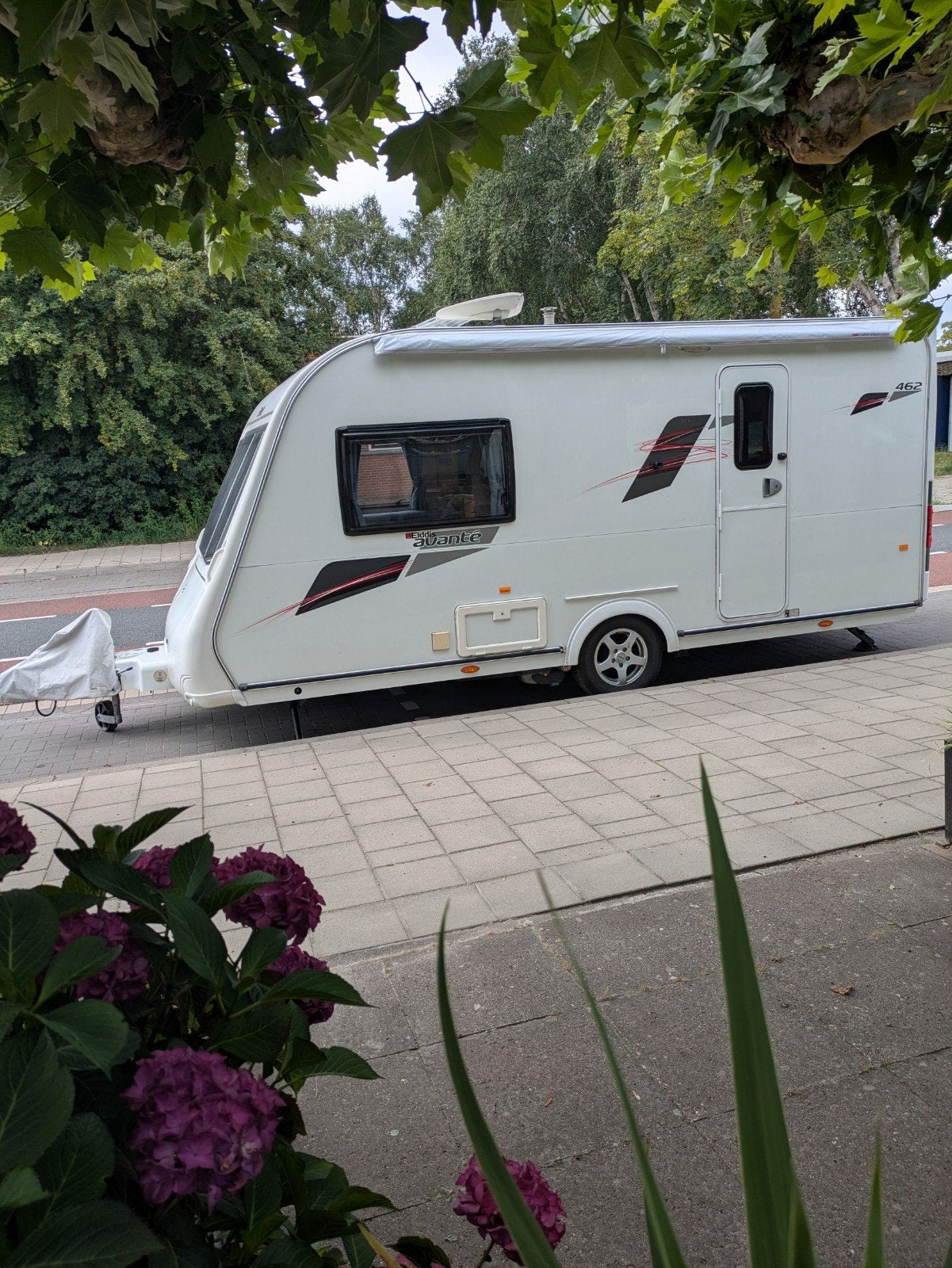 Elddis Avante 462 caravan bj. 2011. Per direct beschikbaar., Caravans en Kamperen, Standaardzit, Kachel, Elddis, Tot en met 2