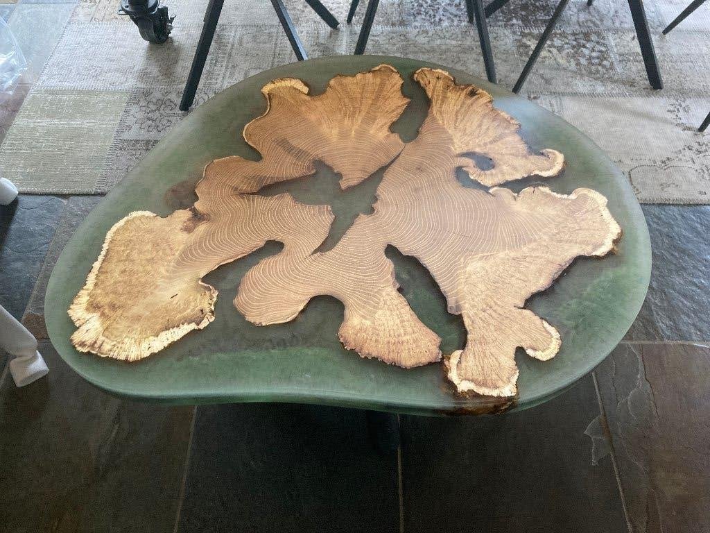 Boomstamtafel salontafel met epoxy. acacia, Ophalen, Nieuw, 50 tot 100 cm, Rechthoekig