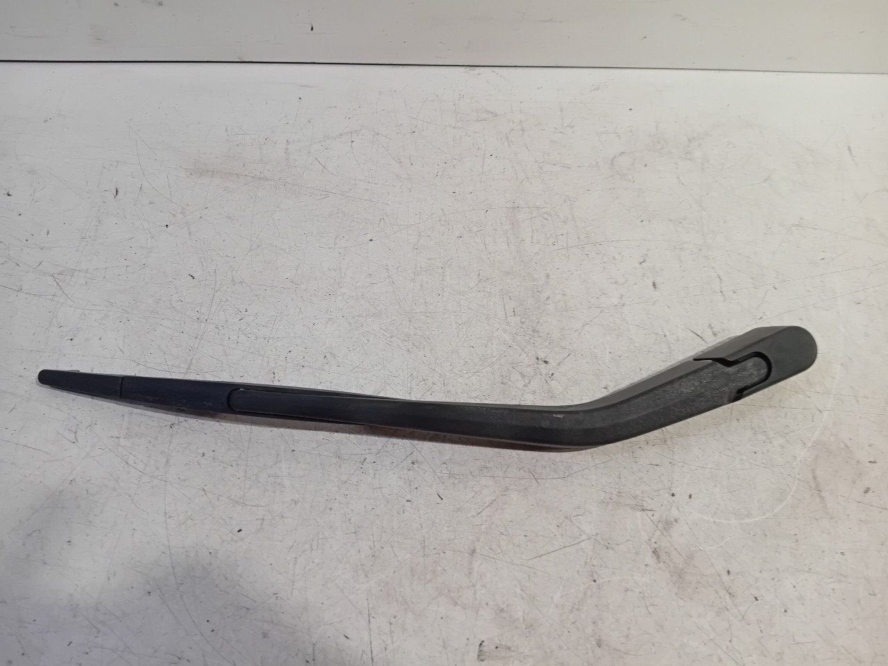 Ruitenwisserarm achterruit BMW 1 serie, Onderdelen@venauto.nl, Van der Ven Autorecycling B.V., Gebruikt, Ettenseweg 76, 4706 PB Roosendaal, The Netherlands