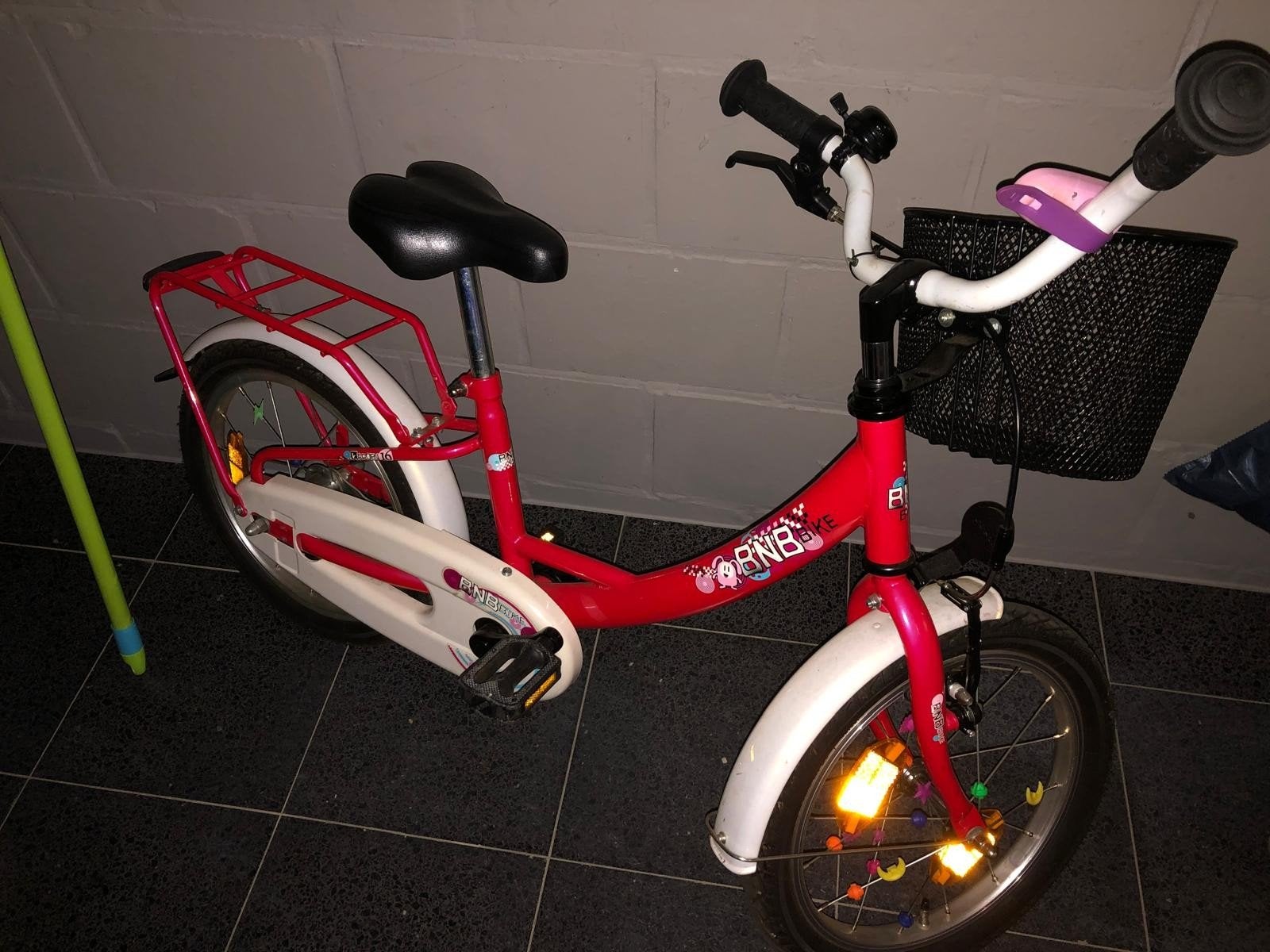 Rode kinderfiets met mandje, Fietsen en Brommers, Ophalen