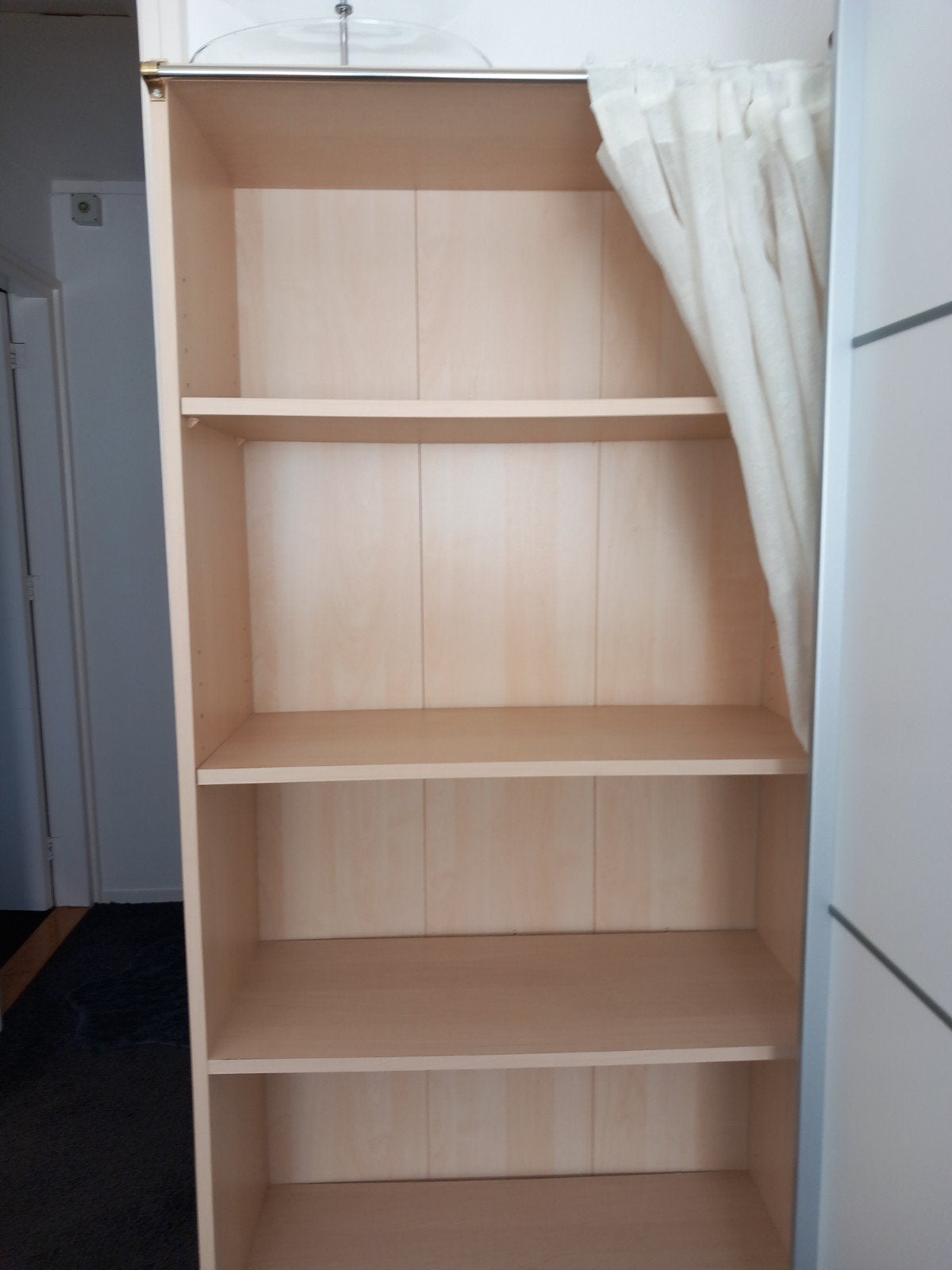 Boekenkast met planken en gordijn, Ophalen, Met plank(en), Gebruikt, 200 cm of meer