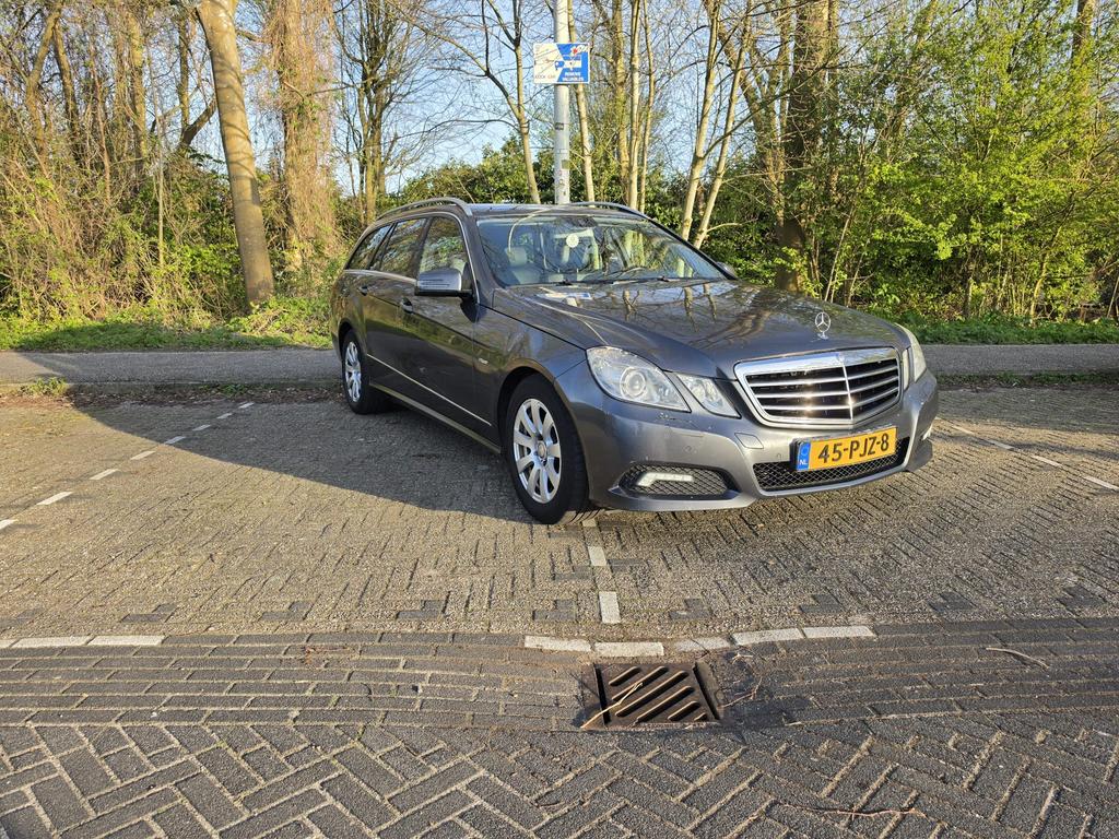 Mercedes e klasse station (inruil mogelijk, Auto's, Automaat, Zwart, Stationwagon, Particulier