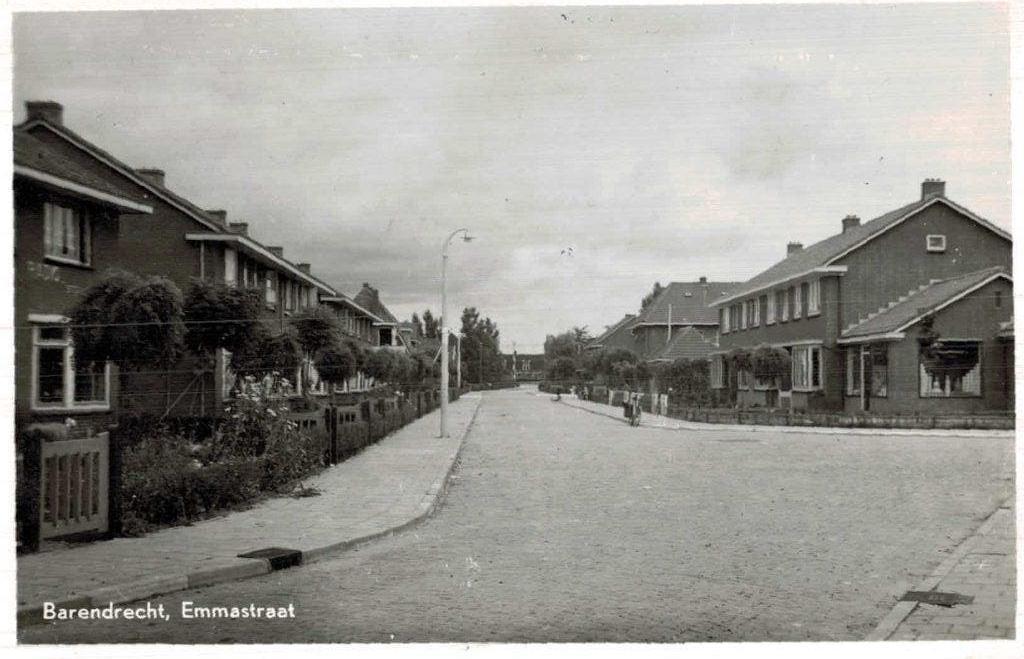 1948 BARENDRECHT Emmastraat, Verzamelen, Ansichtkaarten | Nederland, Ophalen of Verzenden, 1940 tot 1960, Ongelopen, Zuid-Holland