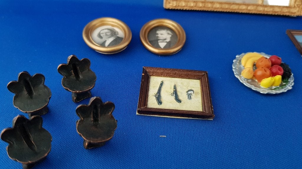 Vintage poppenhuis decoratie stukken. Schaal 1:12. 5A43, Tweedehands verkoop, Gebruikt, Ophalen of Verzenden, Geen@idee.nl