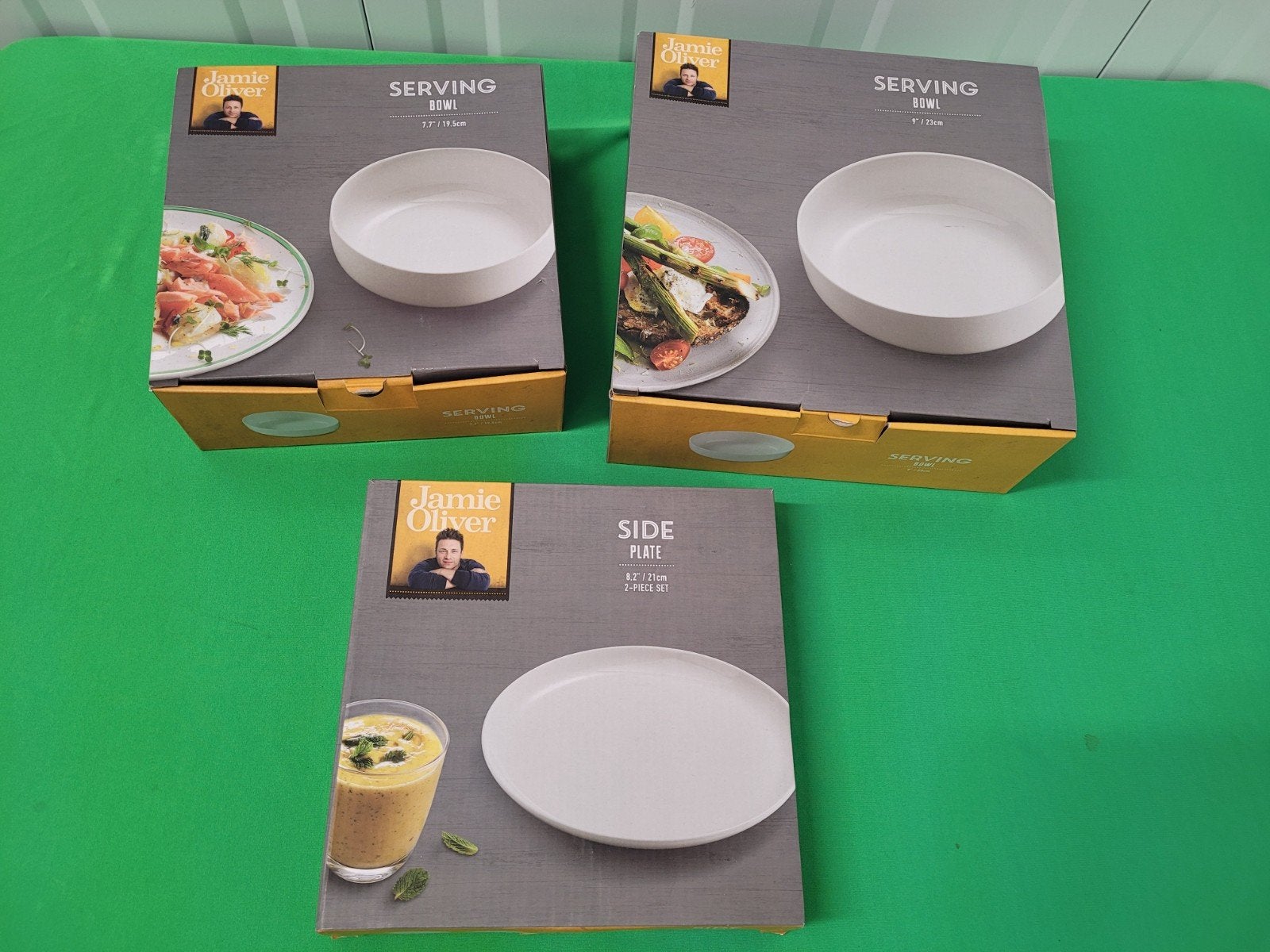 Jamie Oliver Serving Bowls en Side Plates nieuw in doos, Overige merken, Keramiek, Onbekend, Nieuw