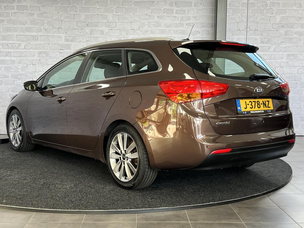 Kia cee'd Sportswagon 1.6 GDI Super Pack Premium Navigatie C, Auto's, Kia, Euro 5, Gebruikt, 4 cilinders, Bruin