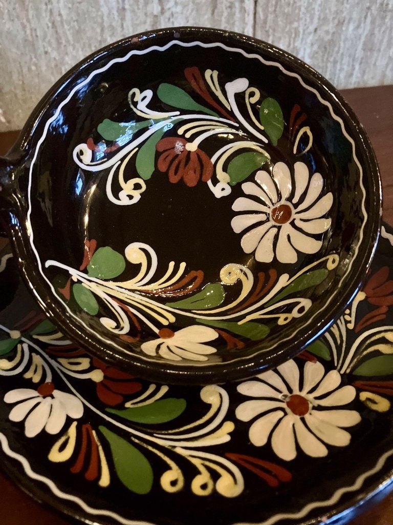 Jaren 60 Scandinavische keramische kopjes met schotels, Gebruikt, Ophalen of Verzenden, Overige stijlen, Kop(pen) en/of Schotel(s)