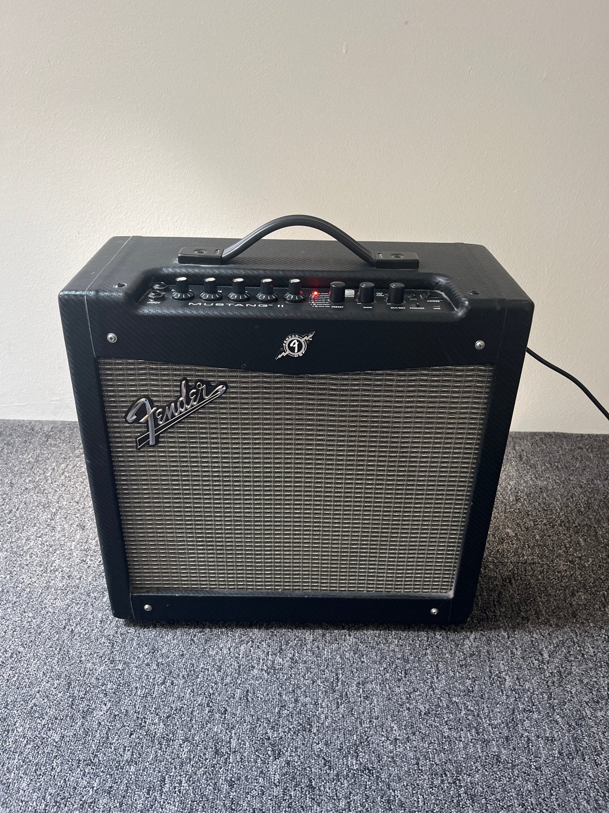 Fender Mustang II gitaarversterker, Muziek en Instrumenten, Ophalen, Gebruikt, Gitaar, 100 watt of meer