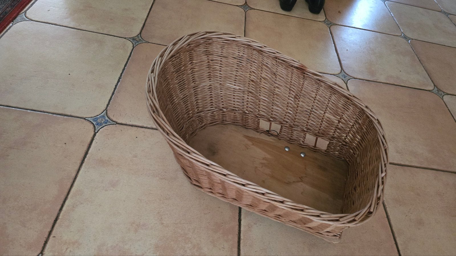 Gebruikte rieten fietsmand - ook voor kleine hond, Ophalen of Verzenden, Gebruikt, Fietsmand