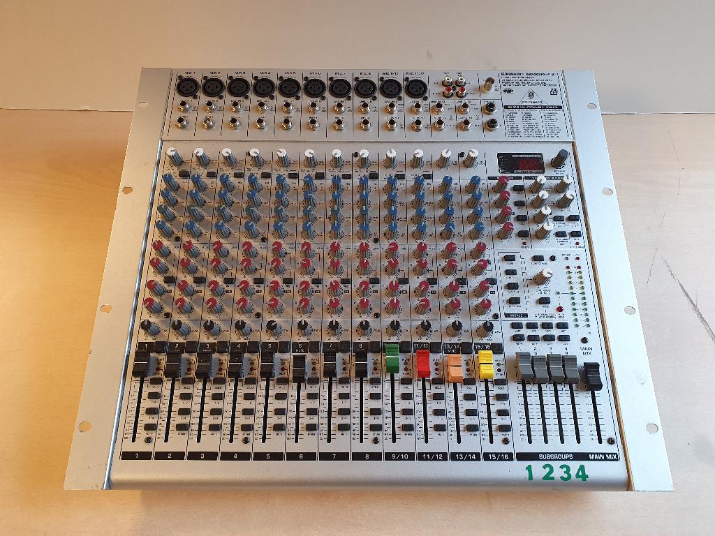 Mengpaneel Behringer Eurorack UB2442FX-PRO, Muziek en Instrumenten, Mengpanelen, Ophalen of Verzenden, Zo goed als nieuw