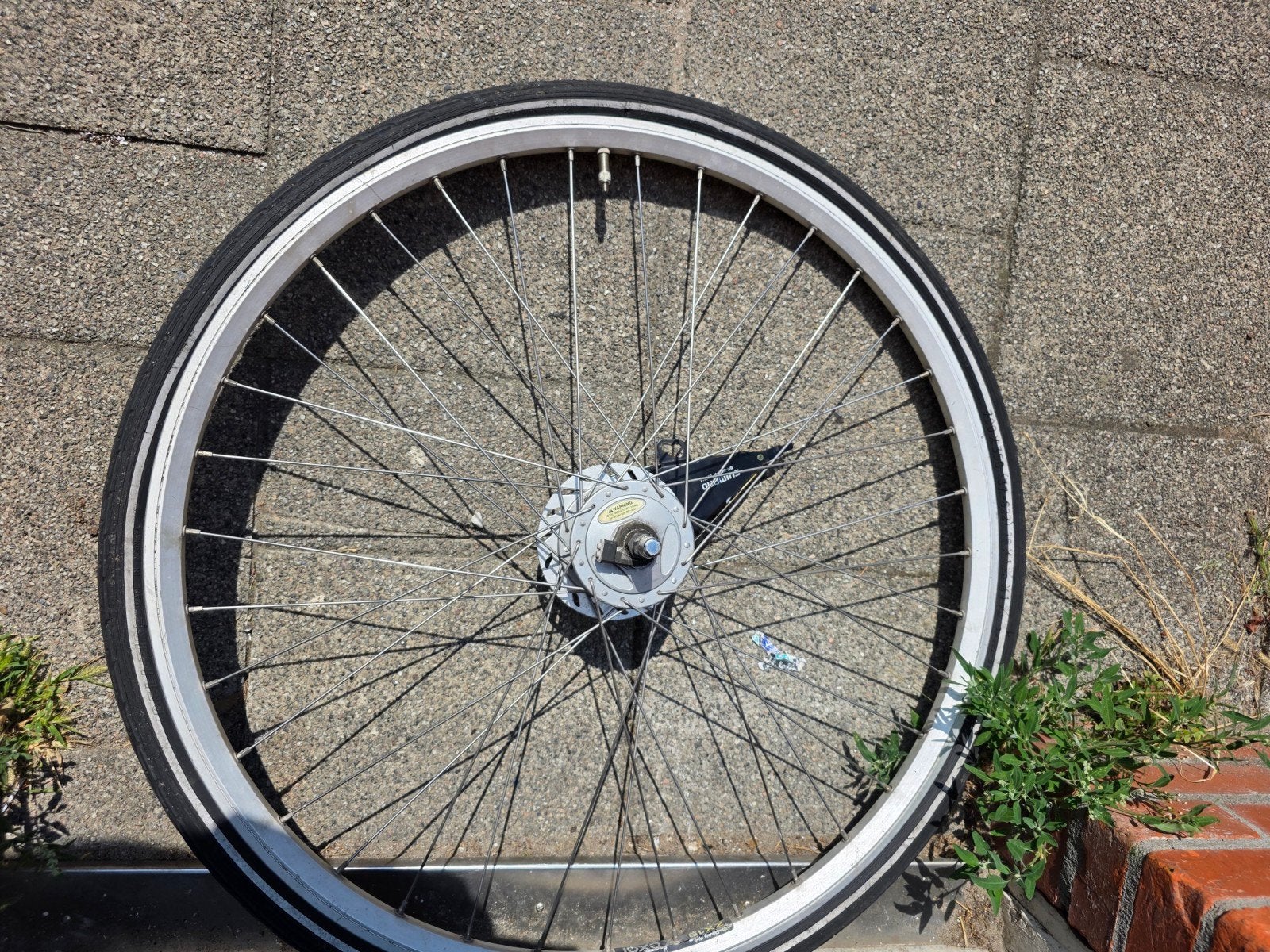 Fiets voorwiel 28inch met Shimano dynamo naaf en rollerbrake, Fietsen en Brommers, Fietsonderdelen, Ophalen, Band