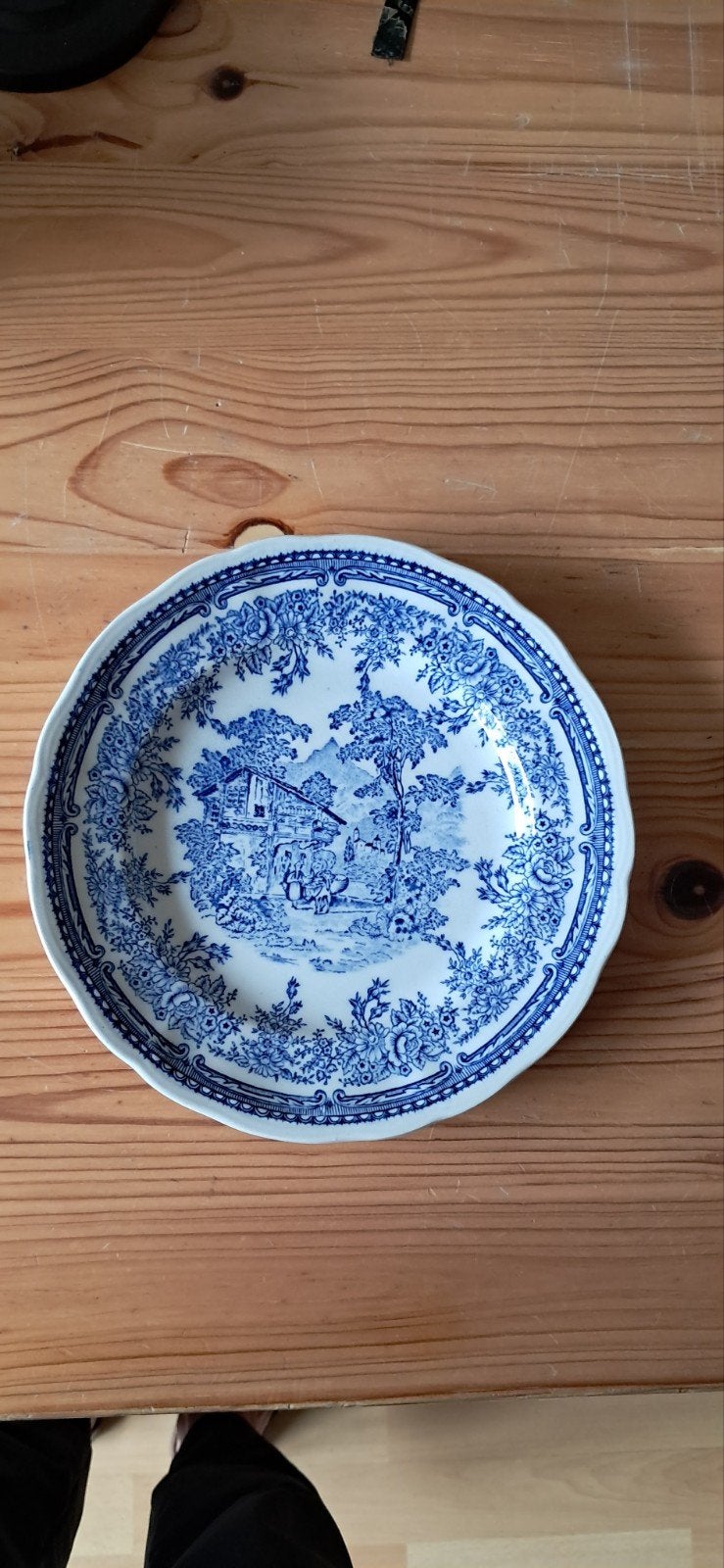 Antiek Luneville bord met blauw-wit landschap, Ophalen of Verzenden