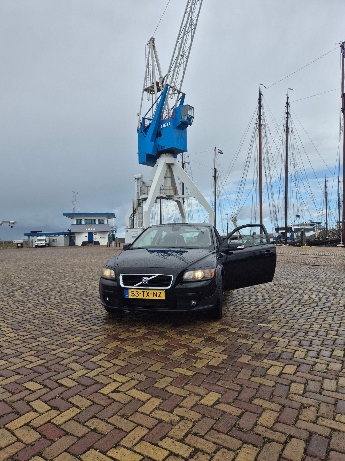 Volvo C30 1.6 2007 Zwart, Auto's, Voorwielaandrijving, 1596 cc, 4 cilinders, 4 stoelen