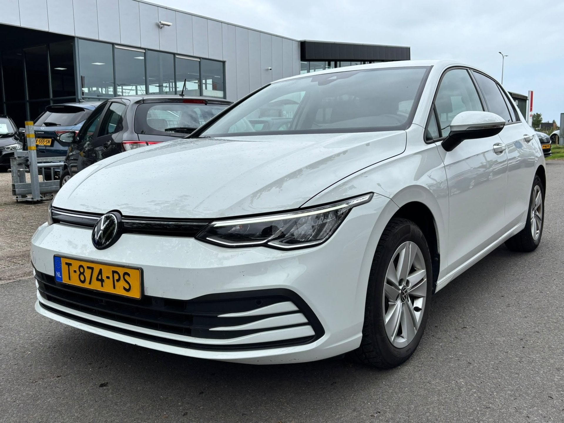 Volkswagen Golf BWJ 2023 1.0 111 PK TSI Life FULL LED | CAMR, Voorwielaandrijving, Stof, Gebruikt, Met garantie (alle)