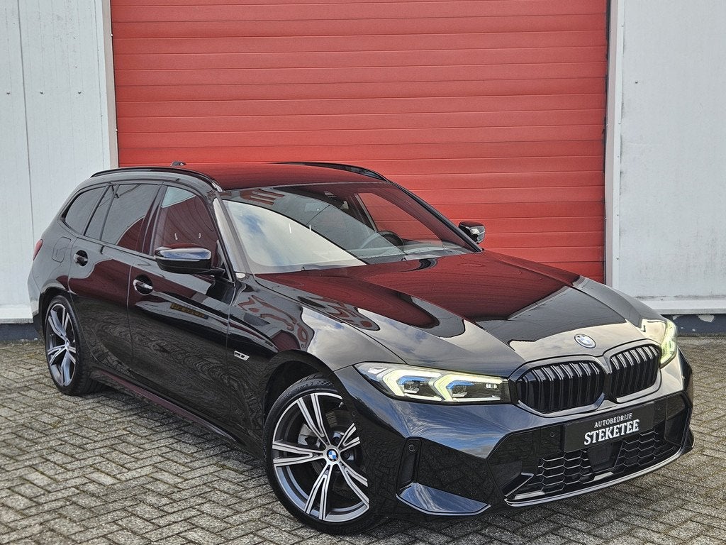 BMW 3 Serie Touring 330e M-Sport | ACC | Carplay | Camera, Auto's, Gebruikt, 4 cilinders, Automatische klimaatregeling, Zwart