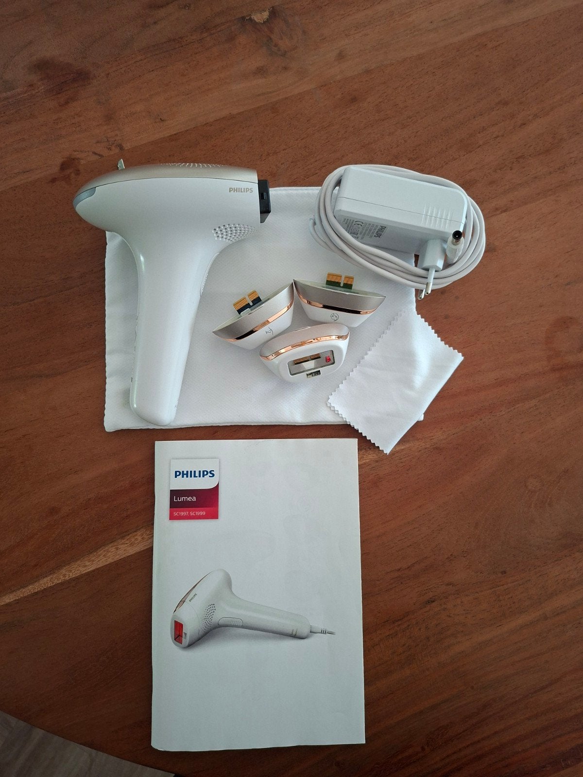 Philips Lumea IPL Haarverwijderaar SC1999 -Zo goed als nieuw, Ophalen of Verzenden, Zo goed als nieuw, Scheren en Epileren