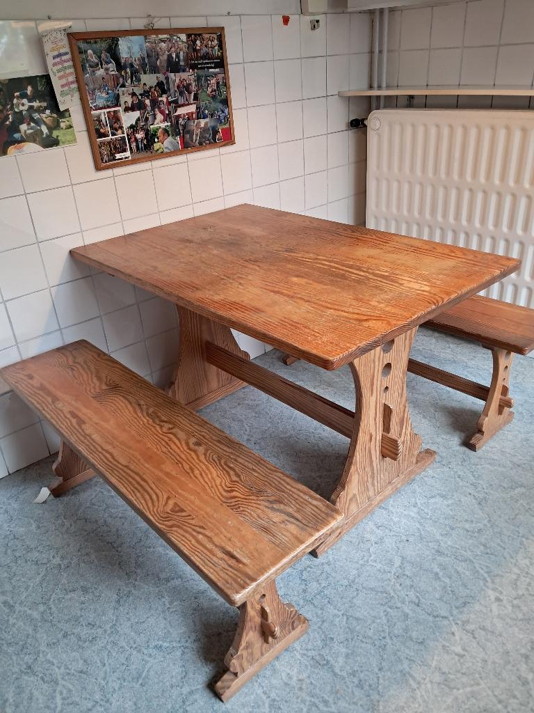 Keukentafel en twee bankjes, Ophalen, Gebruikt, Rechthoekig, Hout