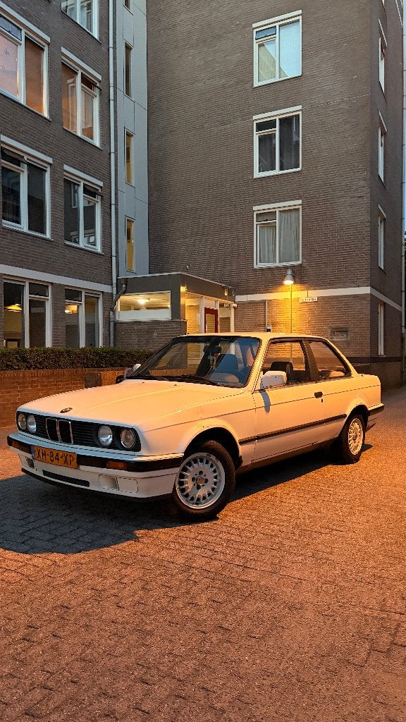 1989 BMW E30 316i, Auto's, 1596 cc, Sound system, Zwart, 4 cilinders