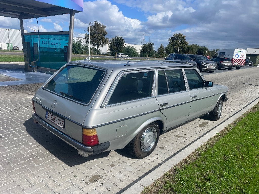 Mercedes 280, foto 4