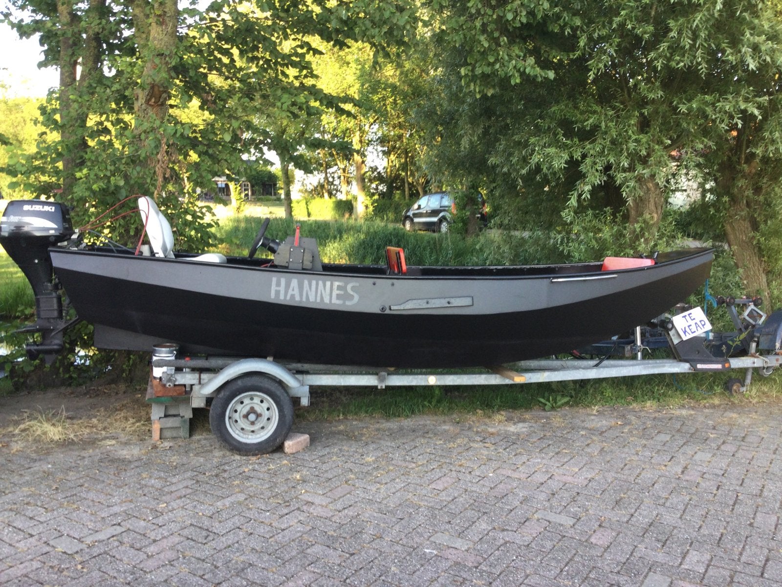Stalen “Hannes” schouw, vlet, sloep 5,5 mtr. Suzuki 15 pk., Watersport en Boten, Motorboten en Motorjachten, Overige merken, Gebruikt