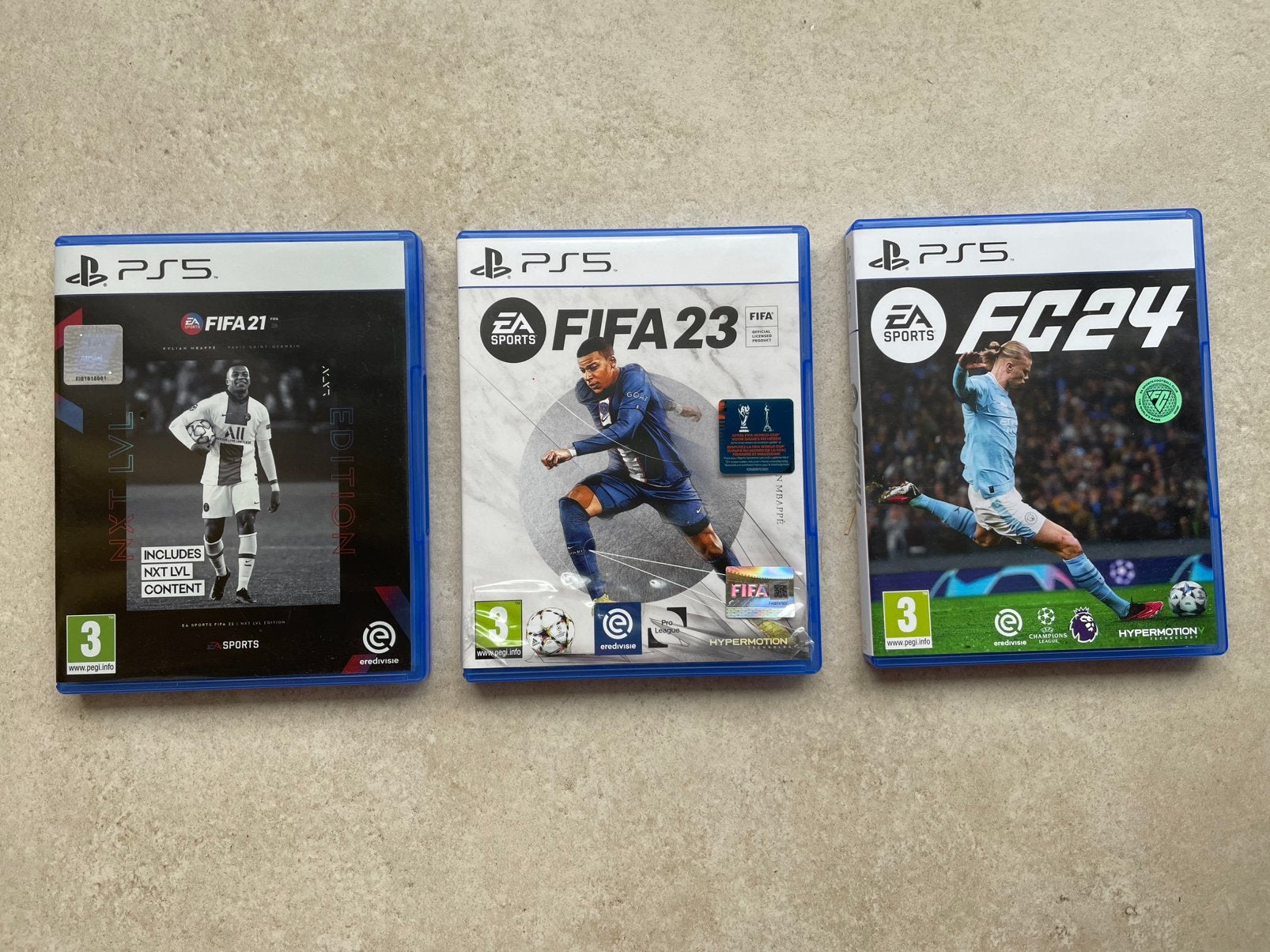 FIFA 21, FIFA 23 en FIFA 24 PS5  samen voor, Spelcomputers en Games, Games | Sony PlayStation 5, Ophalen of Verzenden, Zo goed als nieuw